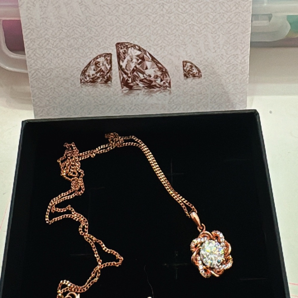 Rose Gold Moissanite Pendant. Over 2 ctw halo necklace. 🥀✨free ship! $300 retail